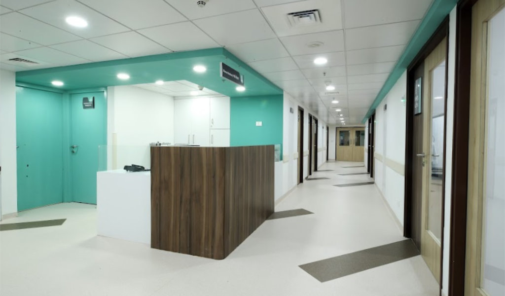 Fortis Bone Marrow Transplant Facility Mulund - Nurse's Station With Lobby